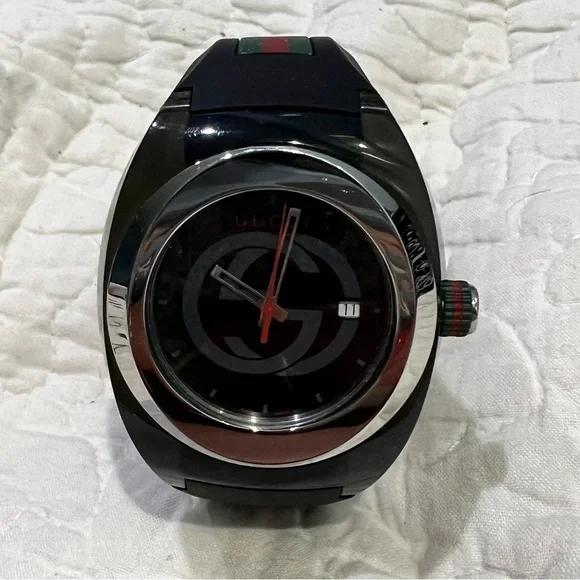 Gucci Unisex Sync Rubber Strap Sport Watch - Picture 3 of 9